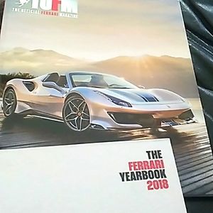 🏎️The Official Ferrari Magazine & YearBook 2018 🎁 GIFT
